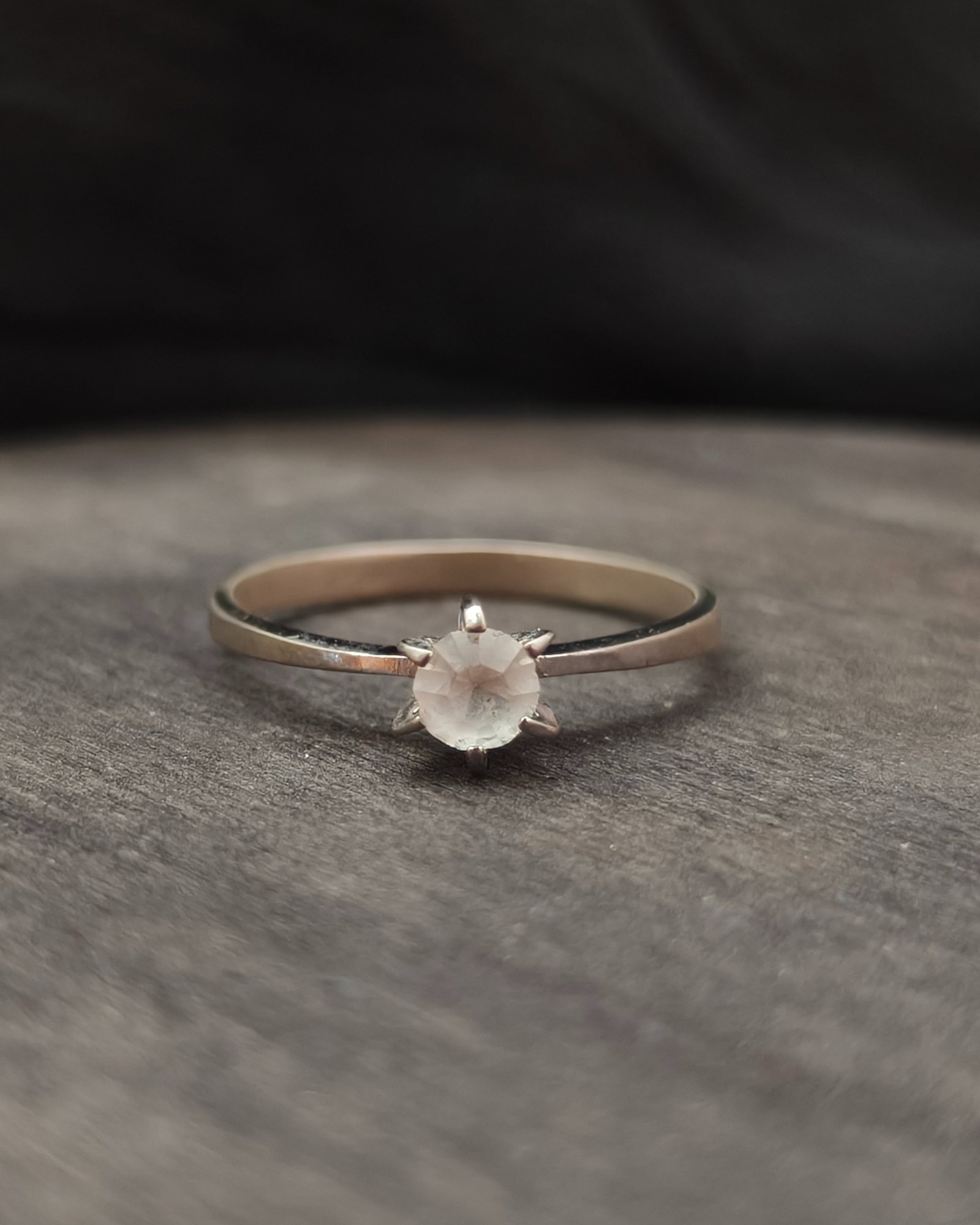 Ring with rhinstone