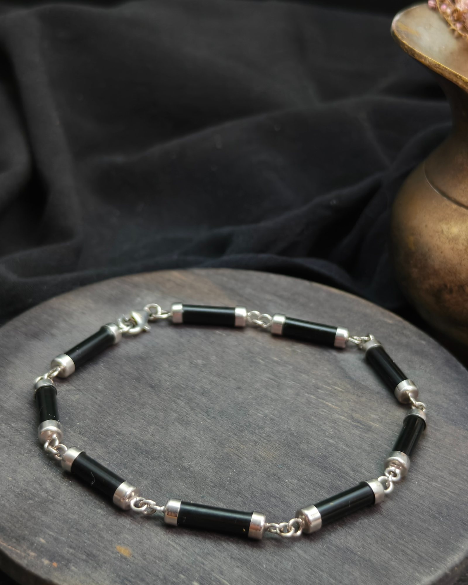 Tube link bracelet in silver and resin